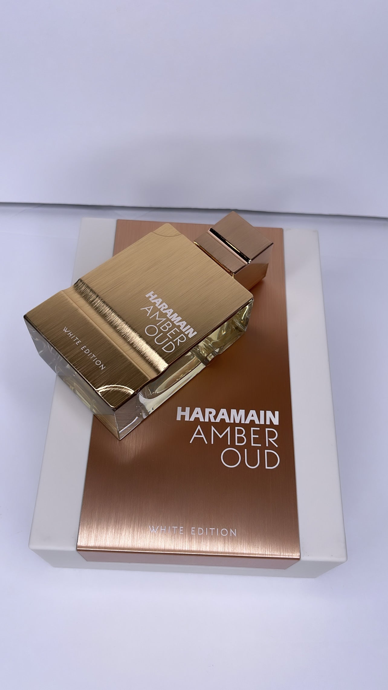 Al Haramain Amber Oud White Edition 60ml Spray | Women's Eau de Parfume Spray | Luxury Arabian Unisex Perfume